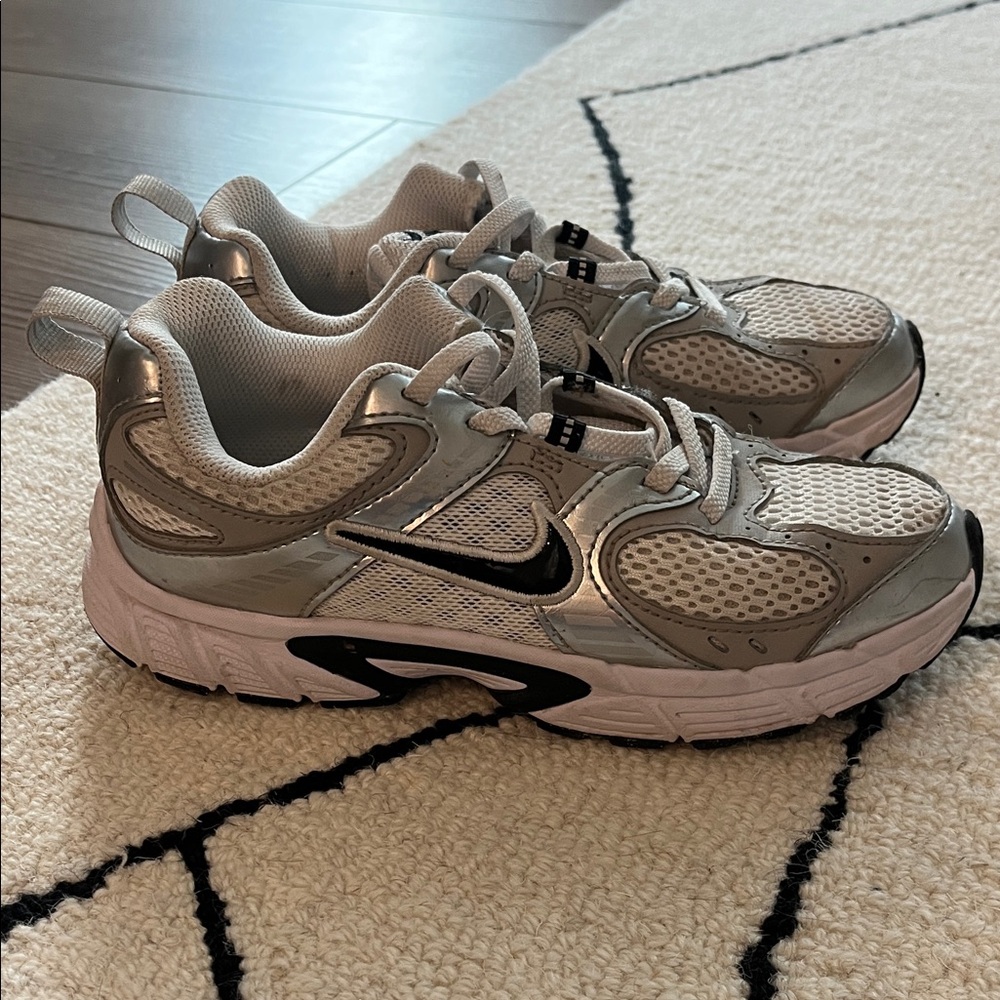 Nike Metallic Silver and White Running Shoes